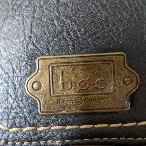 B.O.C. Born Concept Crossbody Shoulder Bag Purse with multiple packets - Picture 7 of 8